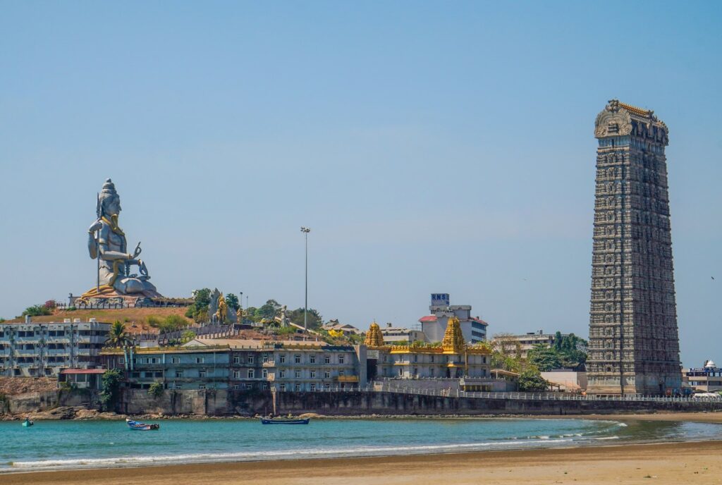 Murudeshwar Shiva statue and temple tower – Mangalore Udupi Gokarna Murudeshwar tour