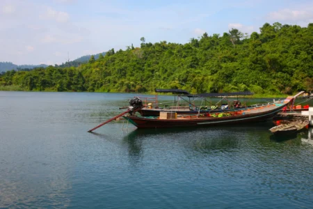 Munnar House Boat